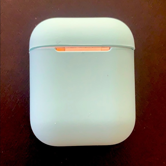 APPLE AIRPODS with silicone case protector - Picture 6 of 6